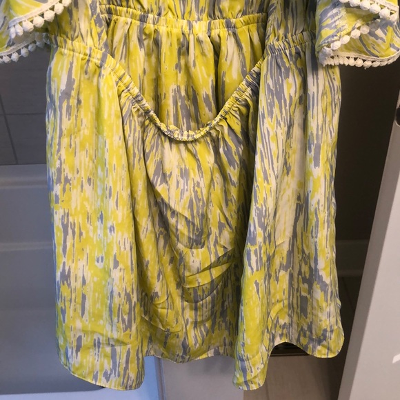 Super cute and fun lovers and friends mini dress - Picture 5 of 6